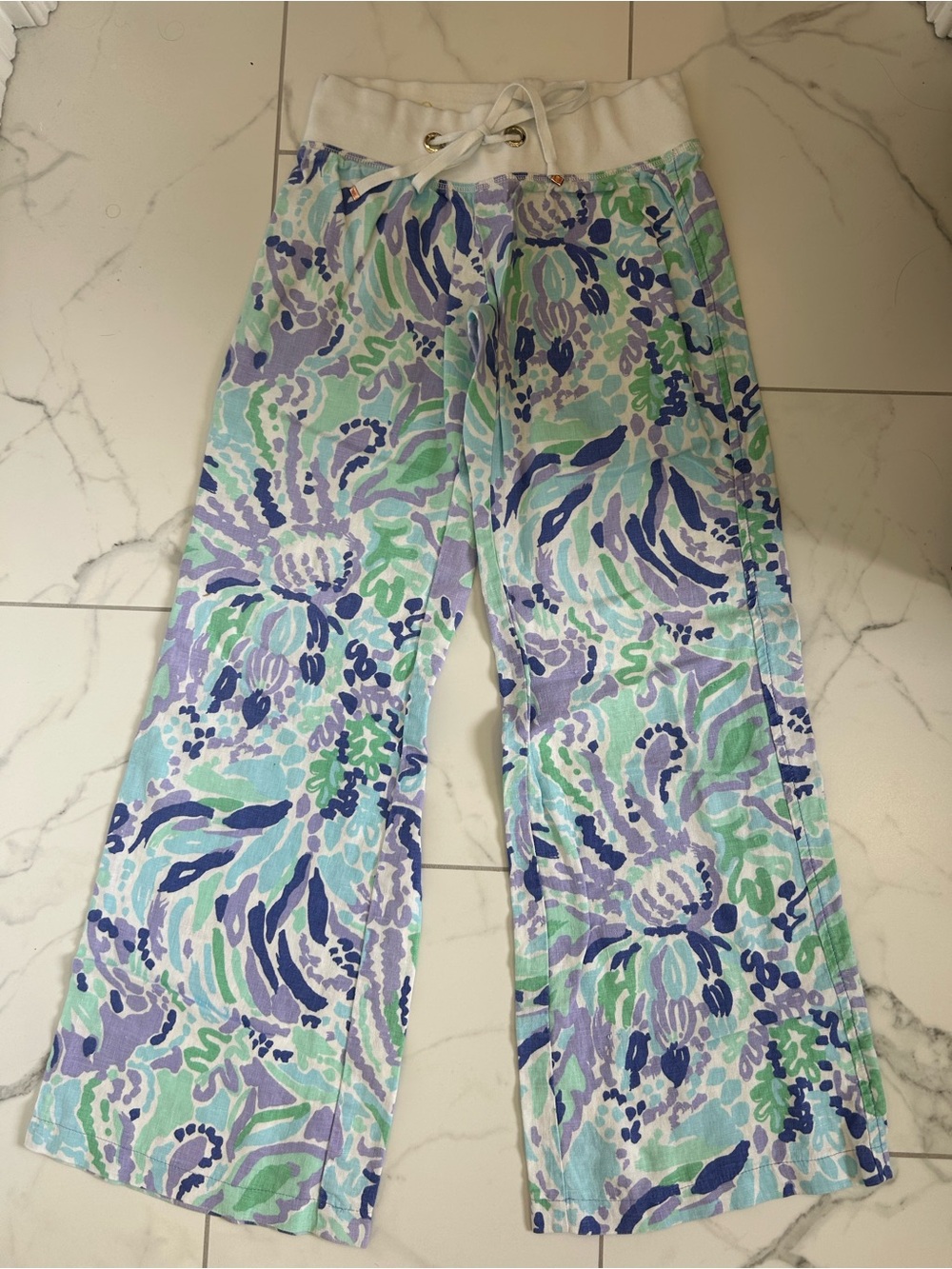 Lilly Pulitzer Multicolor Floral Lounge Pants in Mint, Lavender & Navy